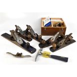 Five woodworking planes including Record No.7, Stanley Bailey, Record No.5, etc.Additional