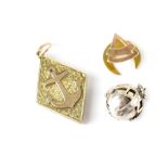 Masonic jewels to include a yellow metal double locket of lozenge shape with set square to the
