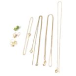 9ct gold jewellery to include three dainty chain necklaces (two are missing clasp hoops),