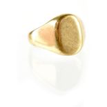 A hallmarked 9ct gold signet ring, size R, approx 7g.