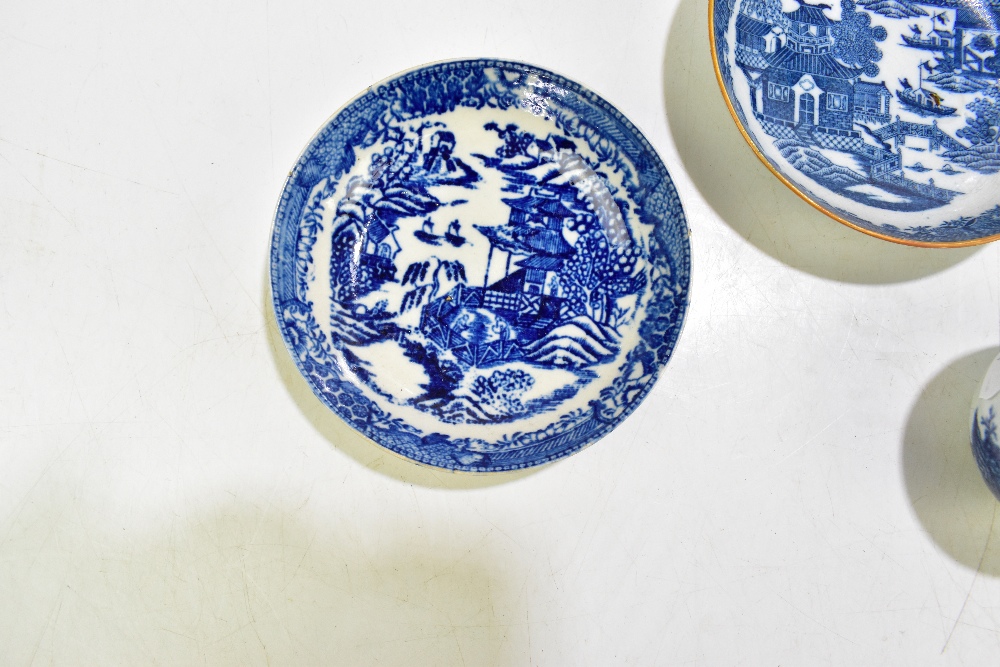 CAUGHLEY; three blue and white printed bowls, each decorated in a variation of the Willow pattern, - Image 8 of 12