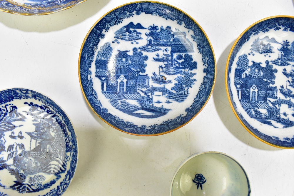 CAUGHLEY; three blue and white printed bowls, each decorated in a variation of the Willow pattern, - Image 7 of 12