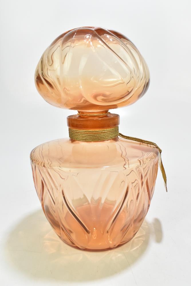 FLEURS DU MONDE; an empty giant vintage display dummy perfume factice, circa 1970s, height 12"/31cm, - Bild 9 aus 9