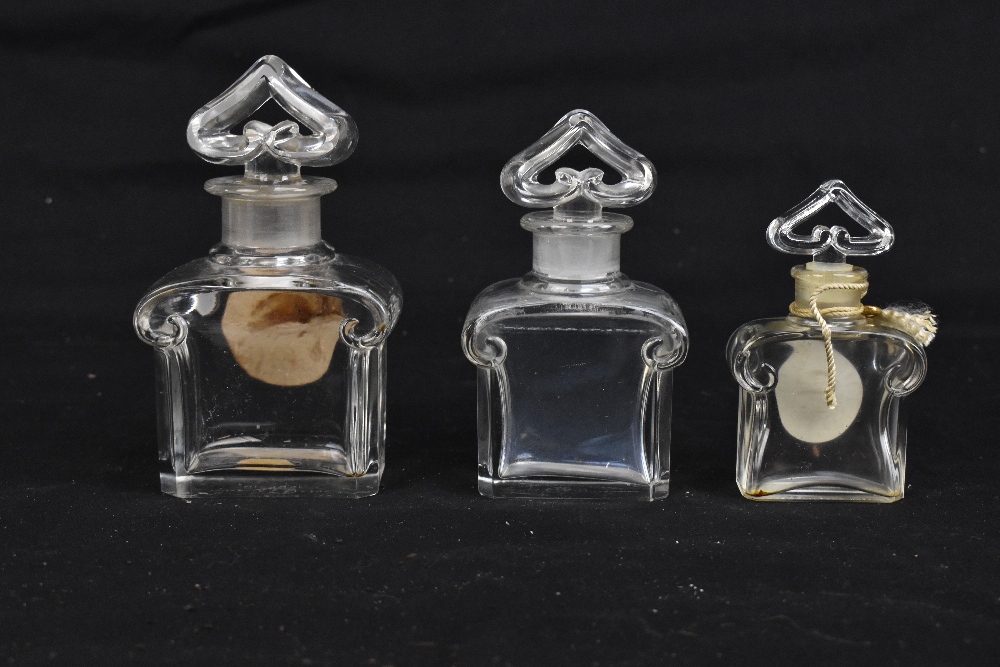 BACCARAT; three clear glass 'Guerlain' perfume bottles including a cased example, two complete - Bild 2 aus 6