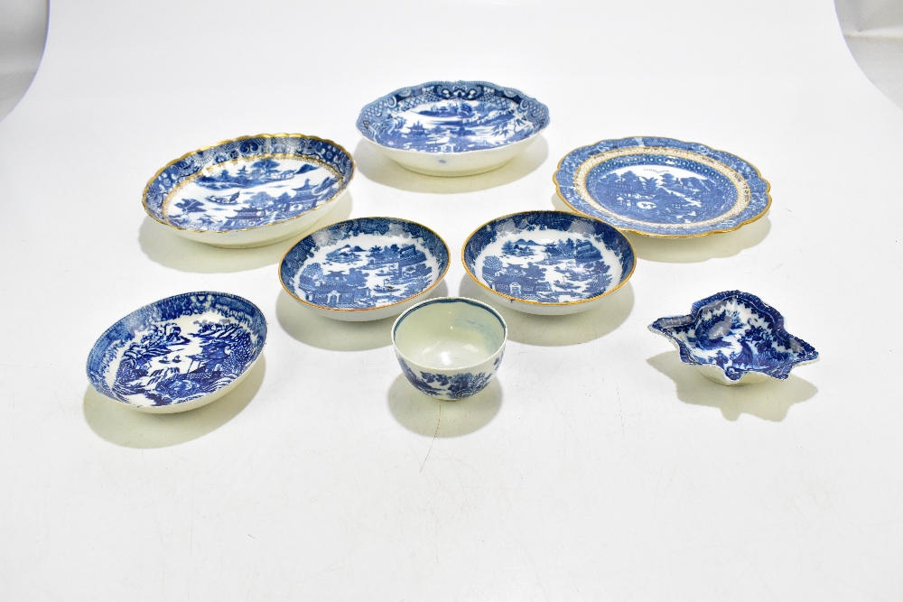 CAUGHLEY; three blue and white printed bowls, each decorated in a variation of the Willow pattern, - Image 2 of 12