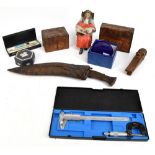 A mixed group of collector’s items including a kukri knife (lacking accessories), a Royal Doulton ‘