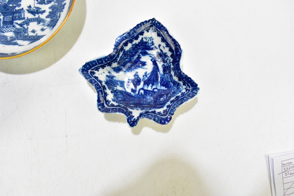 CAUGHLEY; three blue and white printed bowls, each decorated in a variation of the Willow pattern, - Image 9 of 12