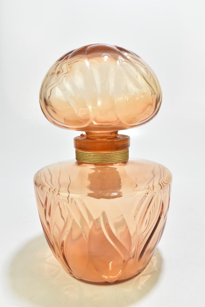 FLEURS DU MONDE; an empty giant vintage display dummy perfume factice, circa 1970s, height 12"/31cm, - Bild 8 aus 9