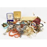 A group of assorted costume jewellery to include a set of Murano-style beads, various beads, white