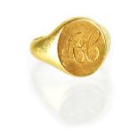 A gentlemen's 18ct yellow gold signet ring, with initials 'AC',