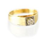 A gentlemen's vintage 18ct gold diamond ring, the proud claw set brilliant approx 0.