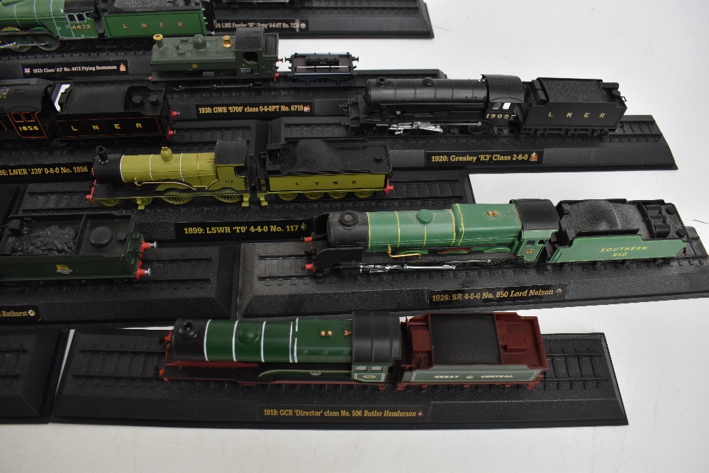 CORGI; a boxed Harry Potter Hogwarts Express diecast model, four further boxed Corgi model - Image 7 of 11