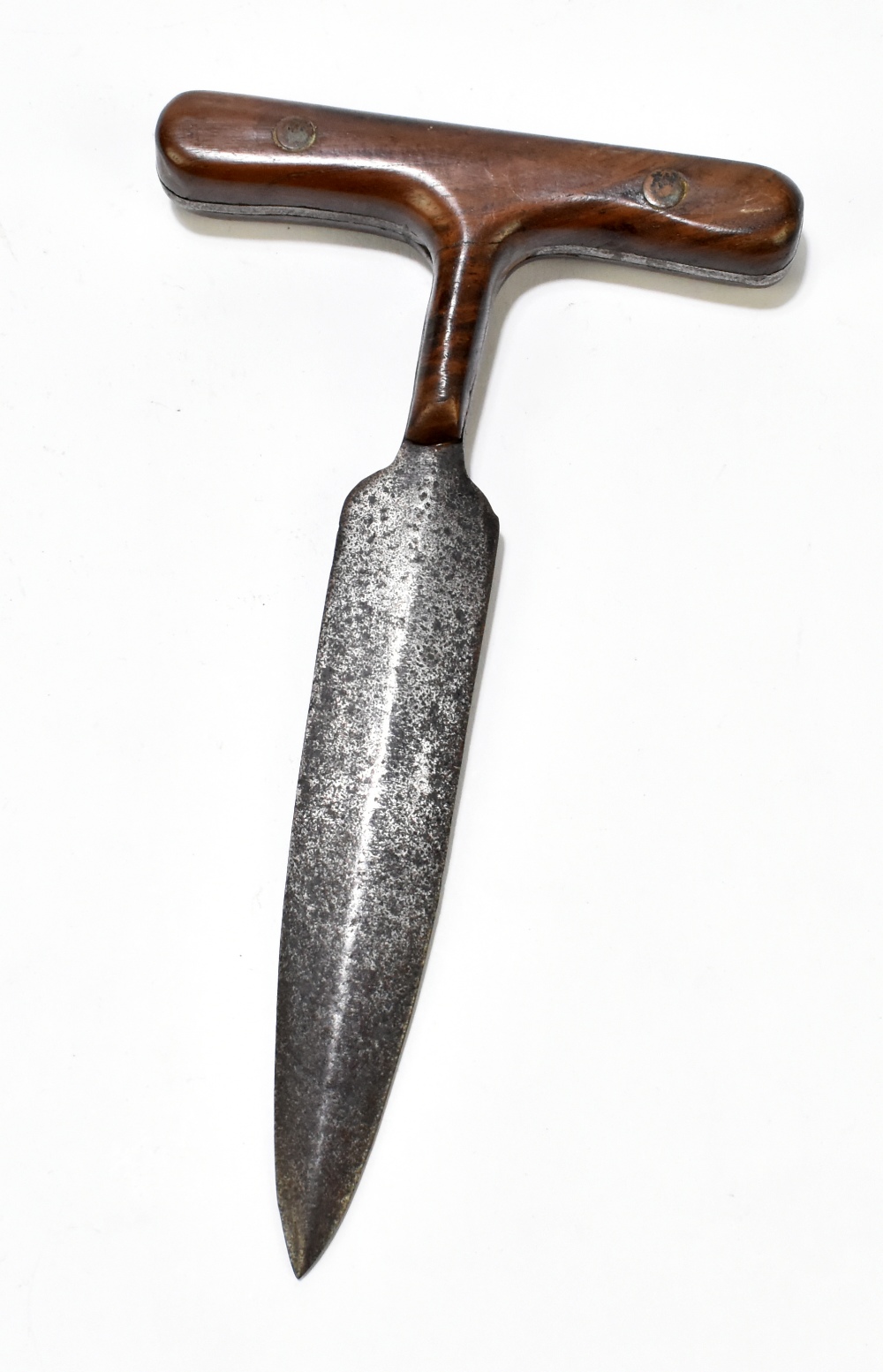 A push dagger with walnut grip, length 15.2cm. Provenance: The Captain Allan Marshall Collection.