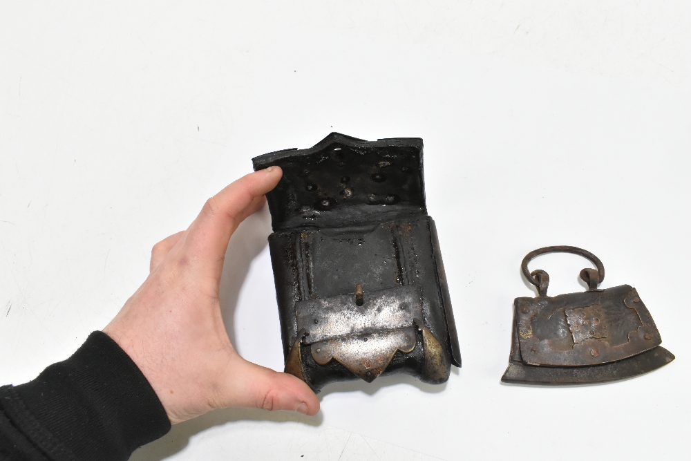 Two 19th century or earlier leather and iron/steel dispatch pouches, the larger 11.5 x 10.5cm (2). - Image 3 of 3