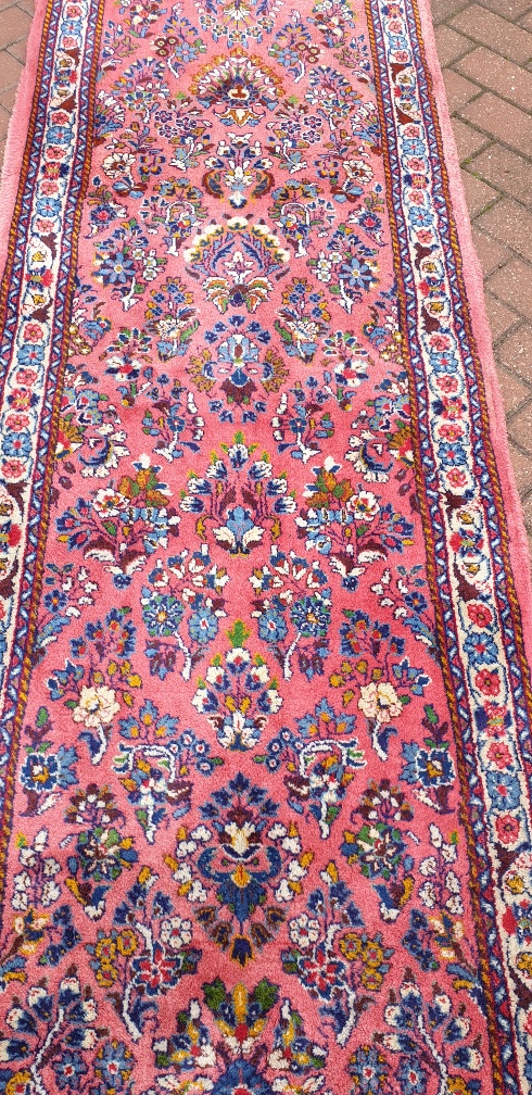 A fine Persian handmade Sarough Mahal runner, 442 x 78cm.