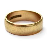 A hallmarked 9ct gold band ring, size O, approx 4.7g.