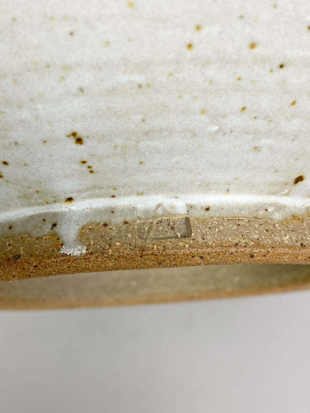 BRYAN NEWMAN (1935-2019) for Aller Pottery; a stoneware footed dish with wax resist decoration on - Image 5 of 5