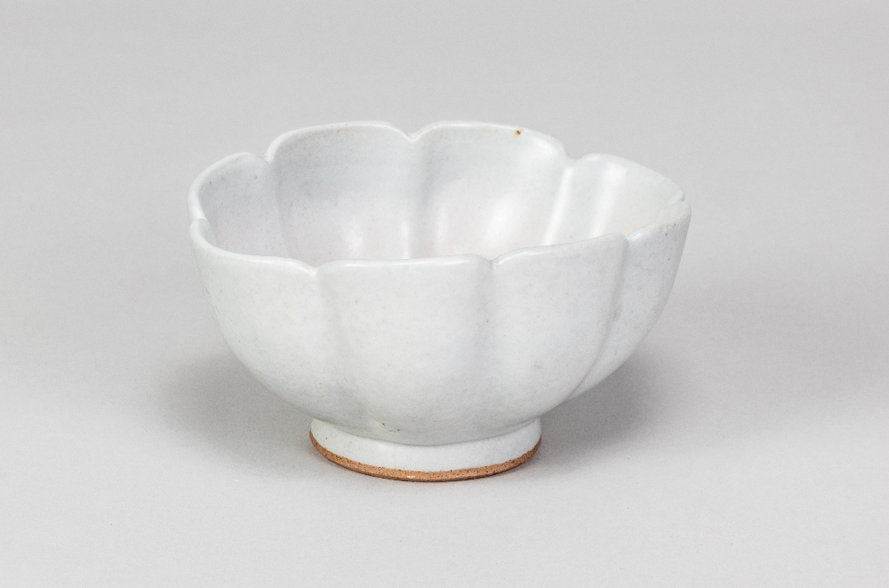 CHARLES VYSE (1882-1971); an oval stoneware footed bowl with scalloped rim covered in cigar ash - Image 2 of 5