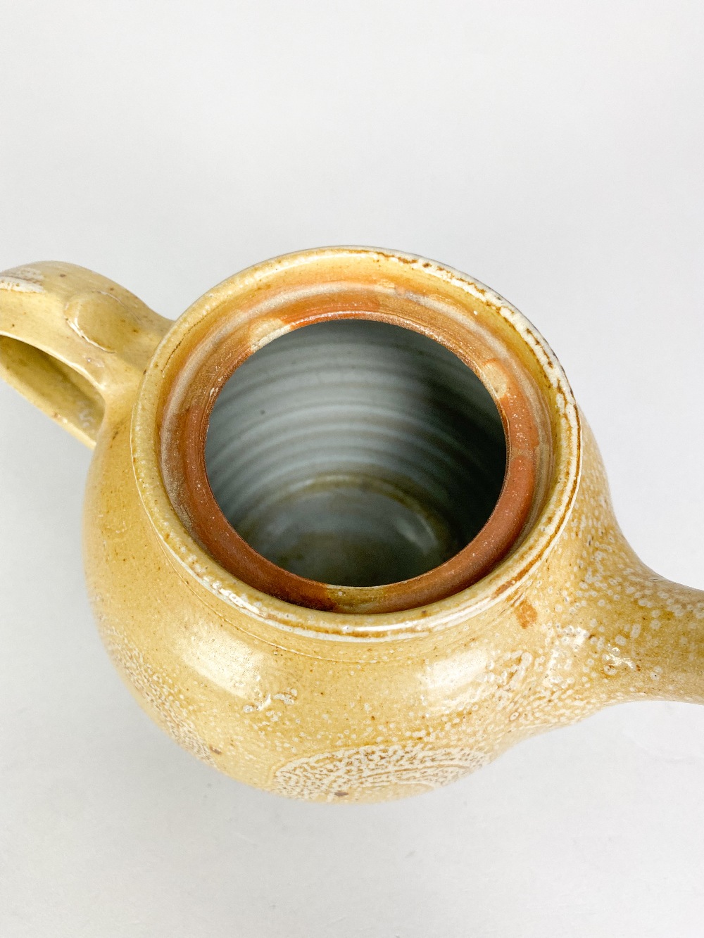 RAY FINCH (1914-2012) for Winchcombe Pottery; a salt glazed teapot with meander decoration, - Image 4 of 6