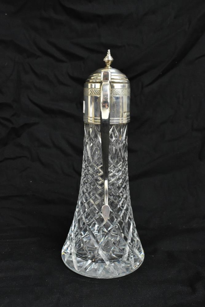 GARRARD & CO LTD; an Elizabeth II hallmarked silver mounted claret jug of tapering cylindrical form, - Bild 4 aus 5