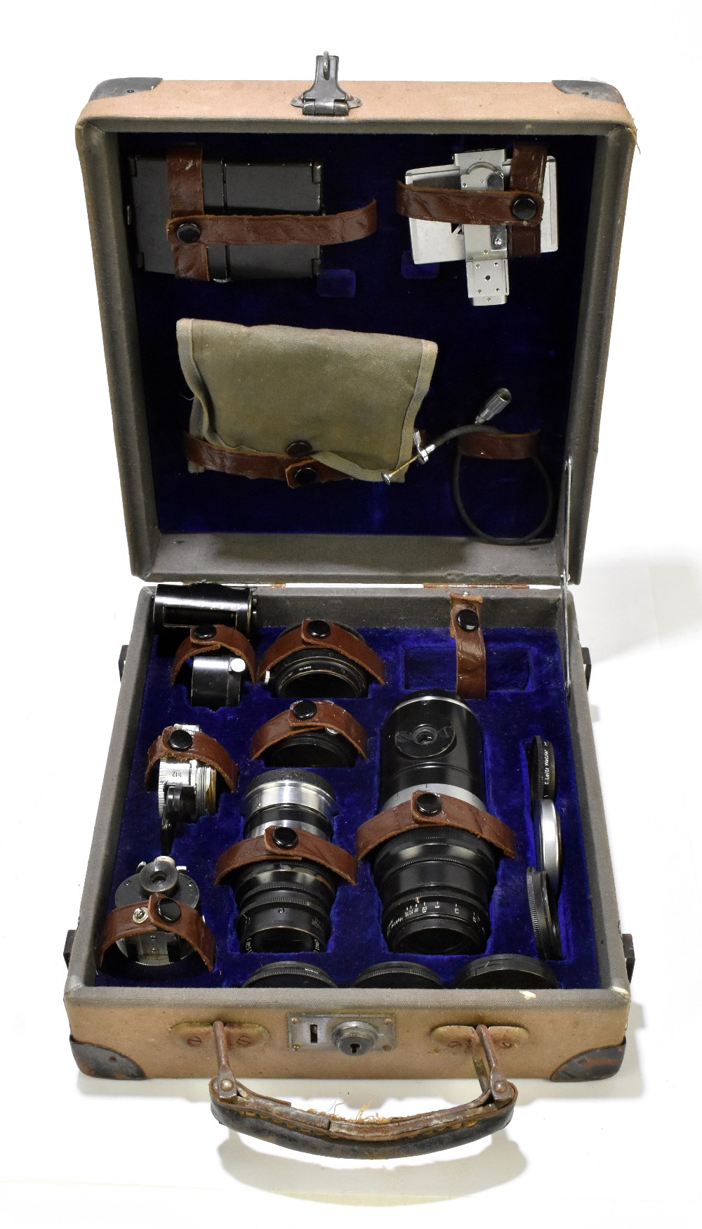 A cased set of camera lenses and equipment to include a Hektor F=13, 5cm lens, numbered 558913,