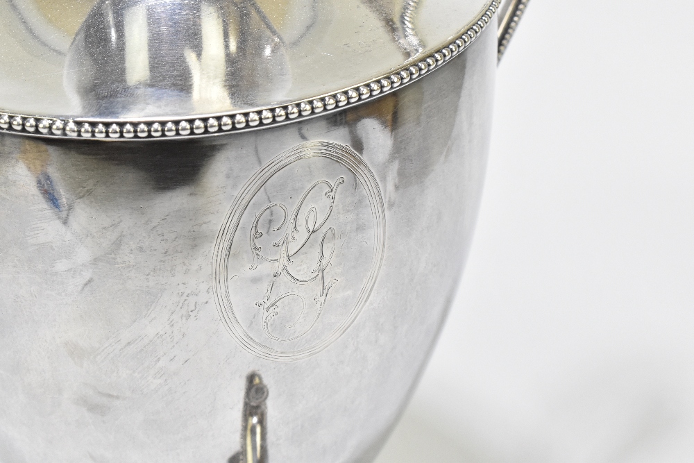 HENRY CHAWNER; a large George III hallmarked silver twin handled tea urn and cover, the detachable - Bild 2 aus 17