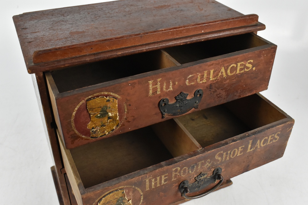 An early 20th century advertising haberdashery type cabinet for Hurculaces shoelaces with four - Bild 6 aus 6