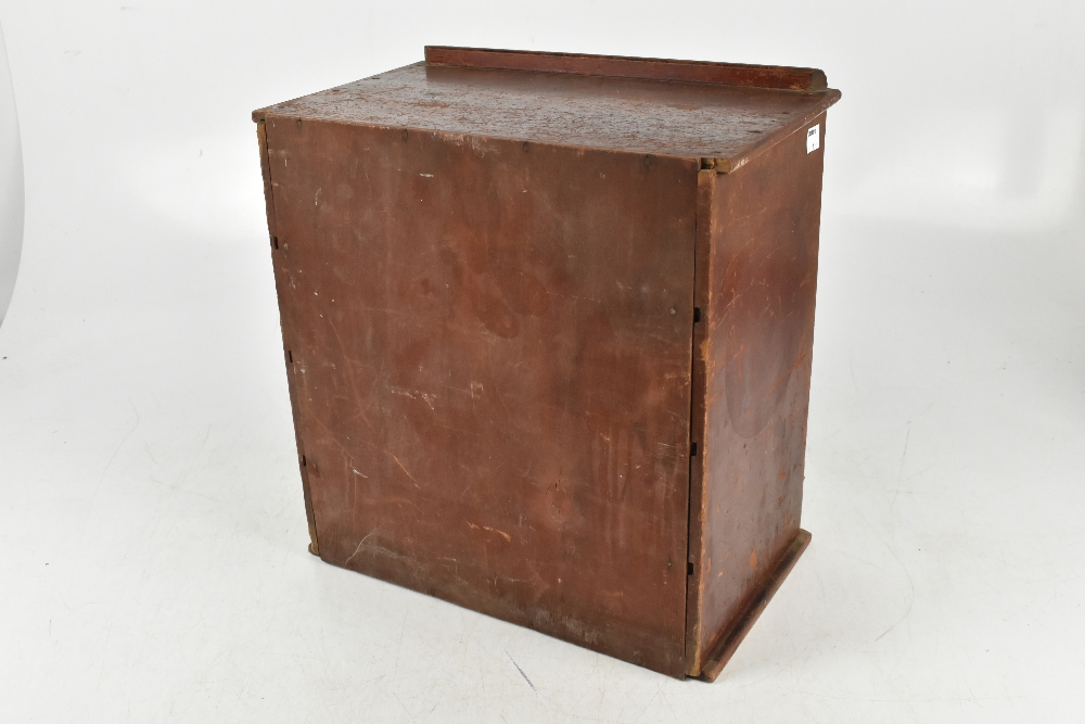 An early 20th century advertising haberdashery type cabinet for Hurculaces shoelaces with four - Bild 3 aus 6