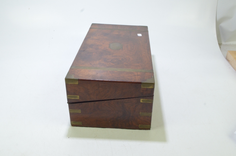 A 19th century brass bound walnut writing slope, the hinged cover enclosing black leather slope - Bild 6 aus 6