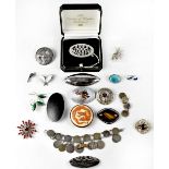 A collection of hallmarked silver and white metal jewellery to include a vintage David Anderson