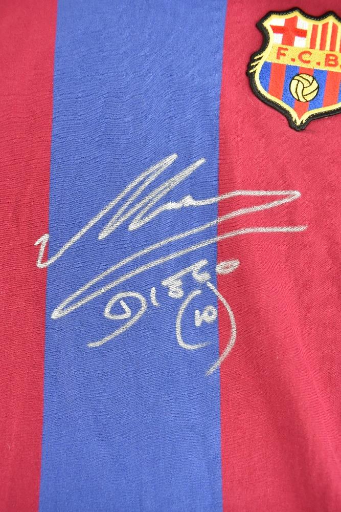 DIEGO MARADONA; an FC Barcelona retro-style cotton home shirt signed to front with ‘Maradona 10’ to - Image 2 of 3