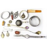 Various items of gold and silver jewellery to include a gold pin brooch with the initial 'D'