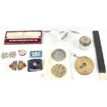 A collectors' lot comprising a boxed Garrards silver comb attachment,