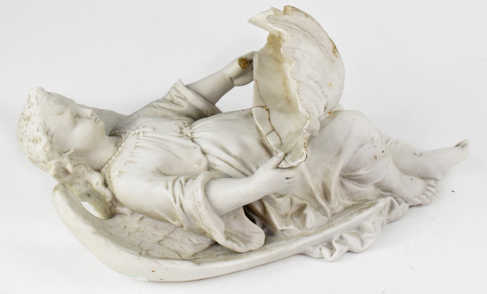 A late Victorian Parian ware wall mounted sconce/stoup, cherub holding a shell, height 36cm (af). - Bild 2 aus 4