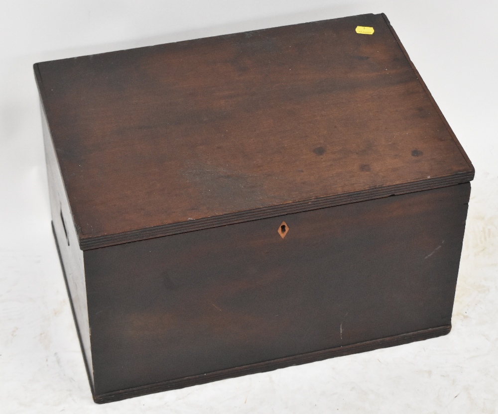 A 19th century stained pine campaign-style wine bottle travel case with hinged lid, - Bild 3 aus 3