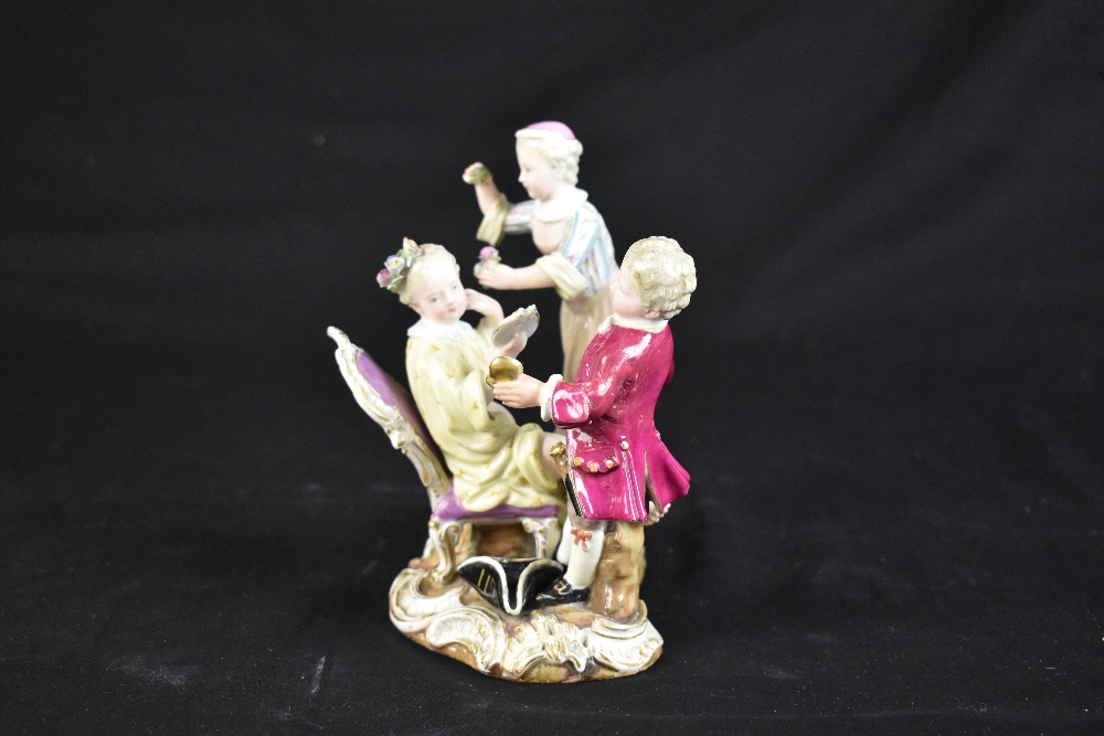 MEISSEN; a porcelain group of a maiden seated upon a chair with two attendants beside, on rococo - Bild 4 aus 9