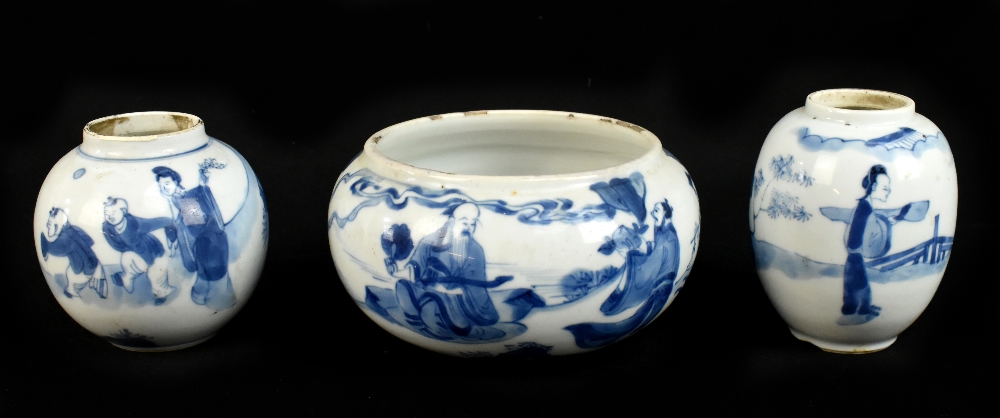 An 18th / 19th century Chinese blue and white spherical bowl, decorated throughout with figures in a
