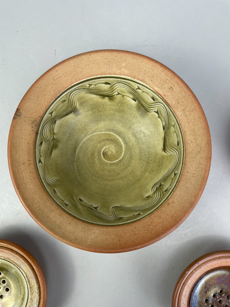 ALASTAIR HARDIE (born 1941); a wood fired stoneware bowl, green ash glaze to the well with incised - Image 3 of 12