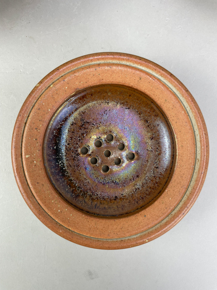 ALASTAIR HARDIE (born 1941); a wood fired stoneware bowl, green ash glaze to the well with incised - Image 5 of 12