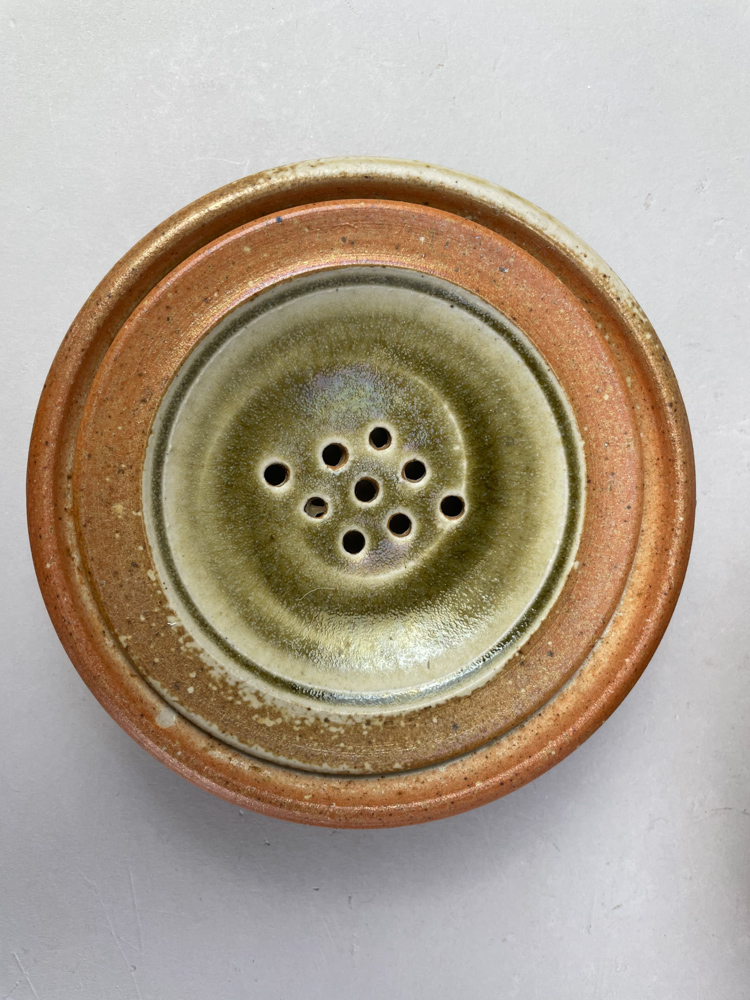 ALASTAIR HARDIE (born 1941); a wood fired stoneware bowl, green ash glaze to the well with incised - Image 8 of 12