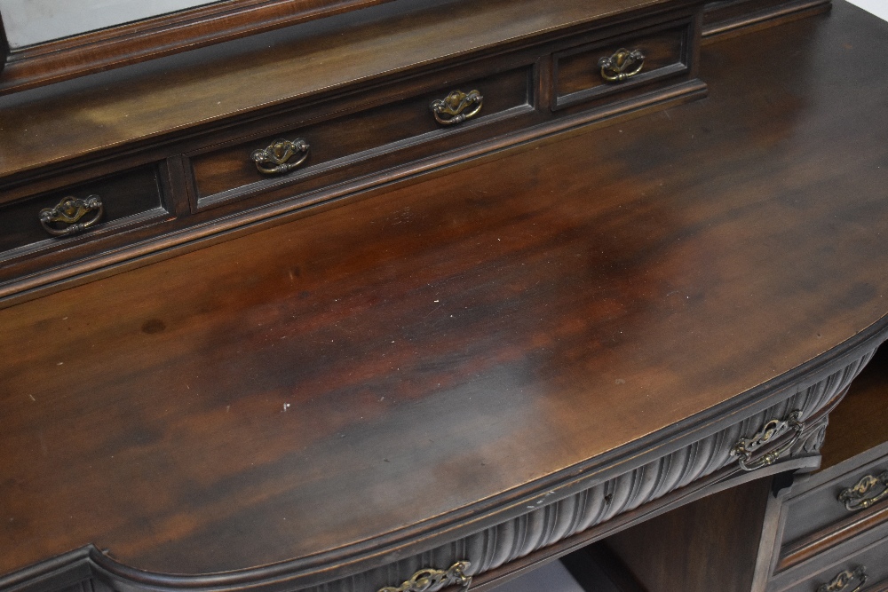 A late Victorian/early Edwardian mirror back dressing table, - Image 2 of 3