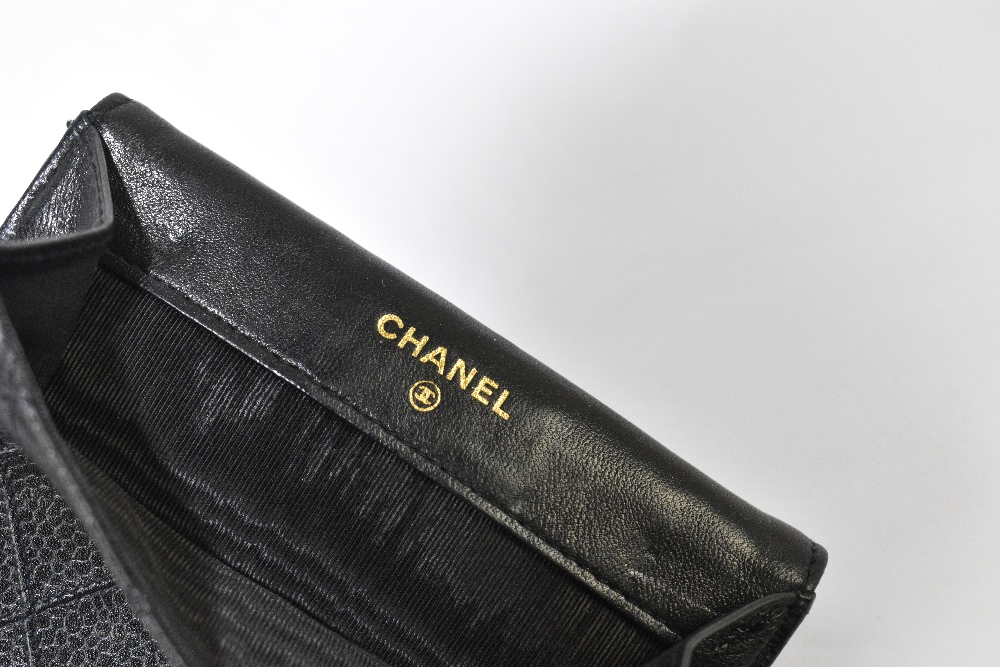 CHANEL; a black Matresse leather purse/wallet with a snap button side for coins, with gold tone - Bild 6 aus 6