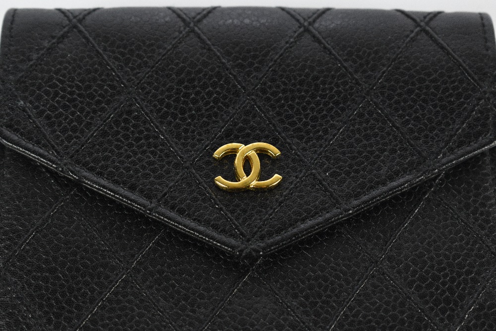 CHANEL; a black Matresse leather purse/wallet with a snap button side for coins, with gold tone - Bild 2 aus 6