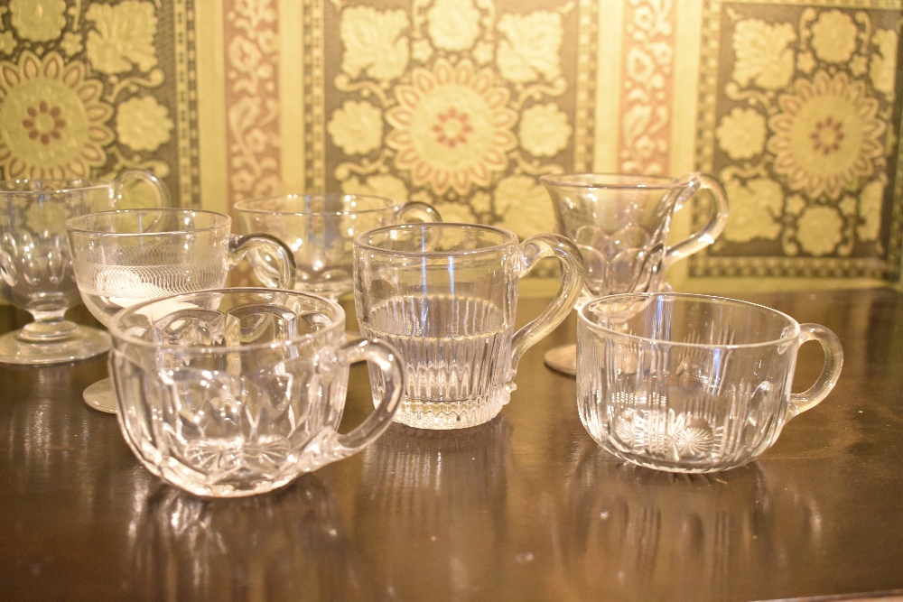 Eight 19th century and later glass custard cups/punch cups, and a set of six glass drinking glasses, - Bild 2 aus 4