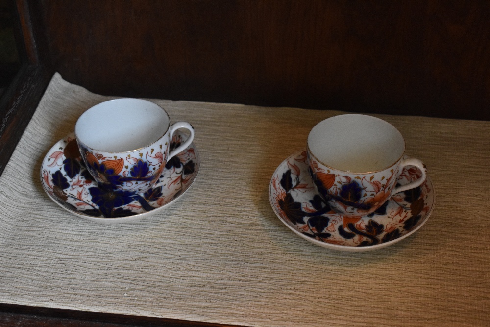 An early 19th century English china thirty-one piece Imari part tea and coffee service, comprising - Bild 5 aus 9