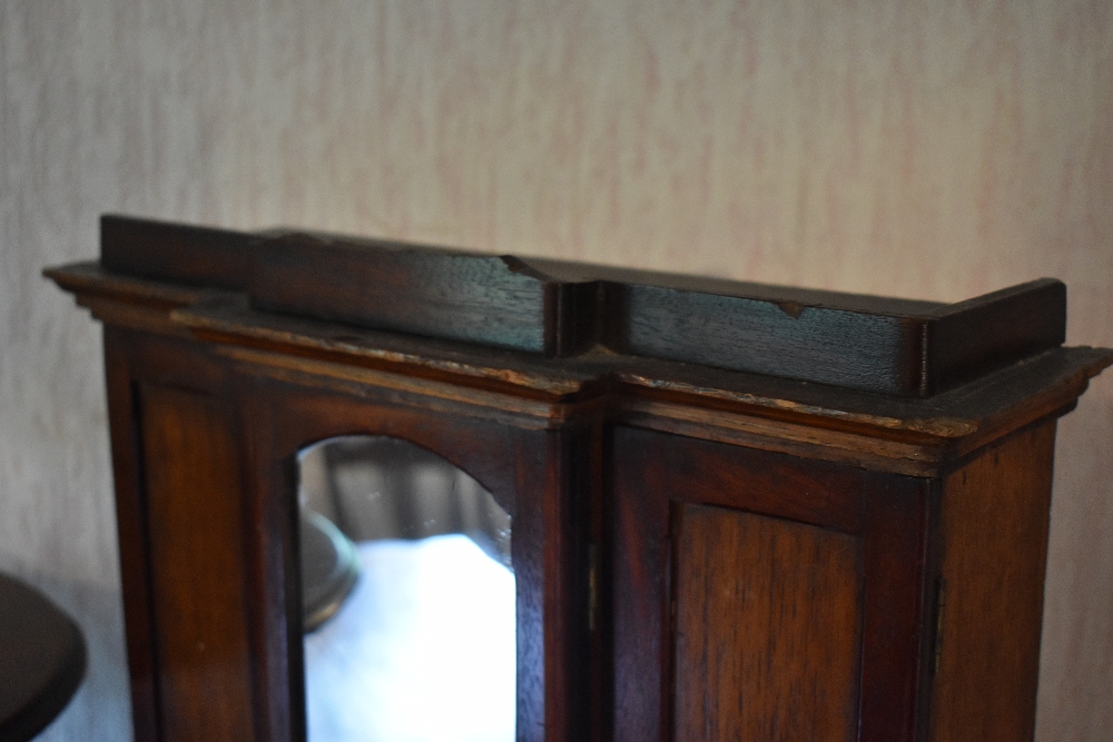 A Victorian miniature apprentice table modelled as a circular mahogany breakfast table, with - Image 2 of 11