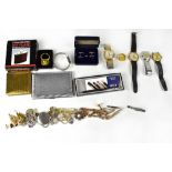 A mixed lot of gentlemen;s items to include a hip flask, cufflinks,