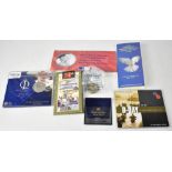 Various commemorative coins to include a 1995 UK WWII £2 Peace coin, encapsulated within a booklet,