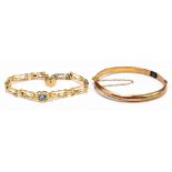 A 9ct yellow gold gate link bracelet, 5.4g, and a 9ct yellow gold hinged oval bangle, approx 5.8g (