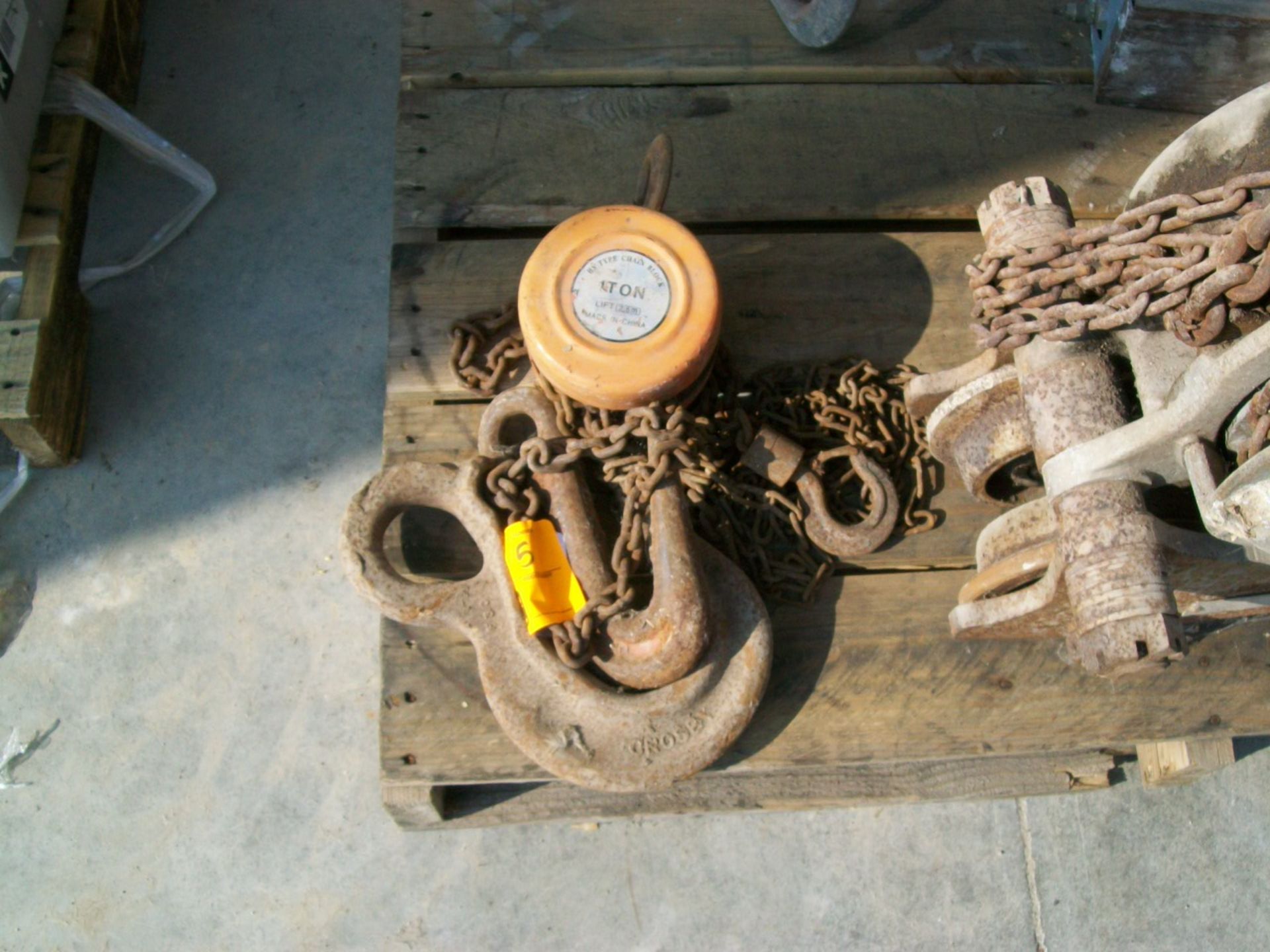 1 TON CHAIN HOIST